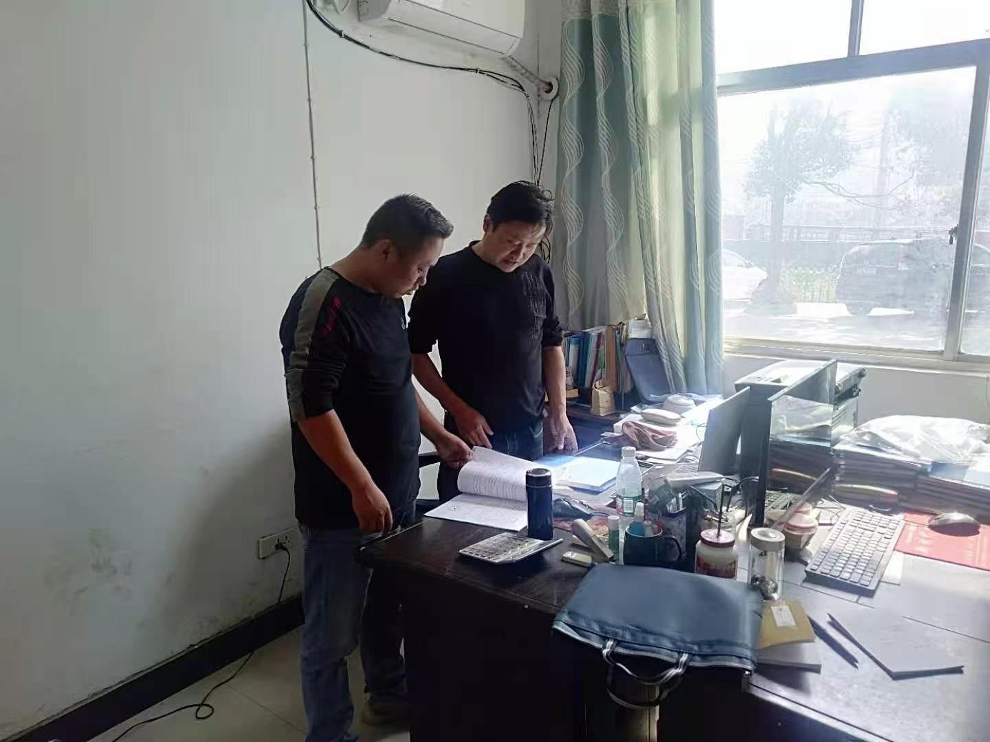黄冈市生态环境局对“一废一品一库”环境风险开展排查整治