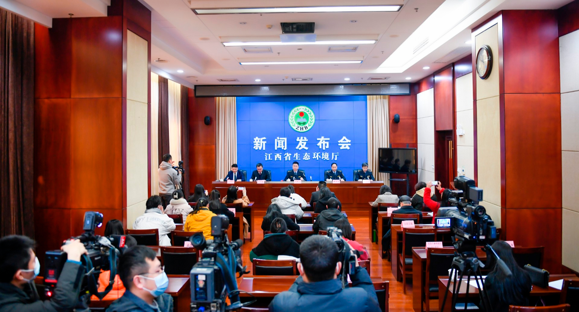 1月31日，江西省生态环境厅召开“《江西省新污染物治理工作方案》相关内容解读”新闻发布会现场.jpg