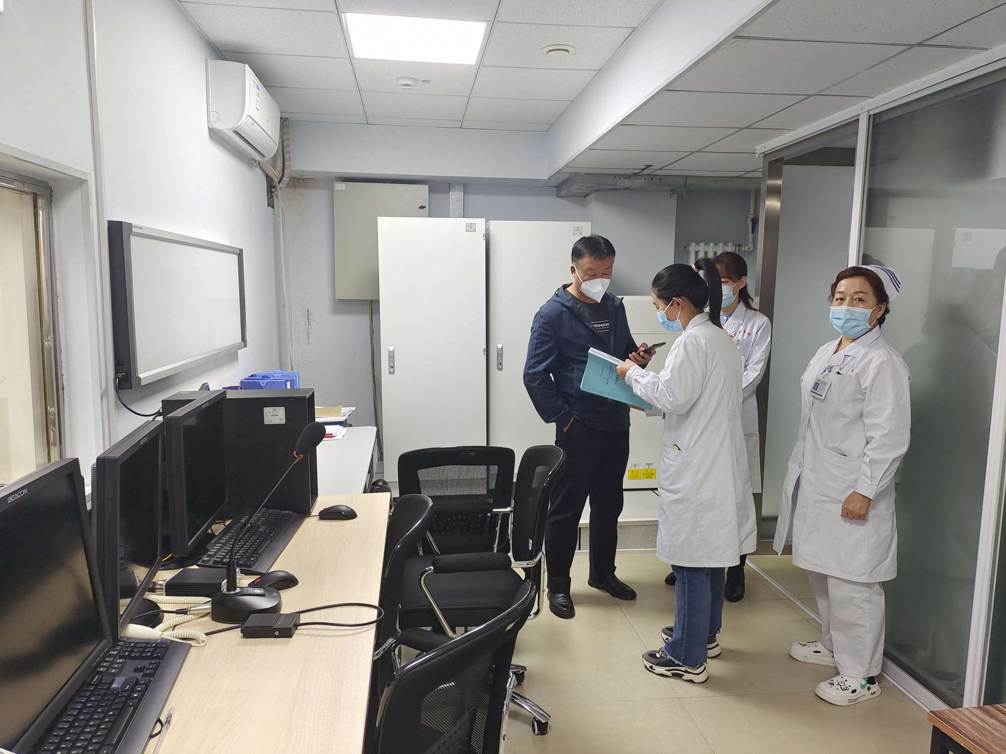 锡林郭勒盟保障辐射安全，对辖区医疗机构进执法检查