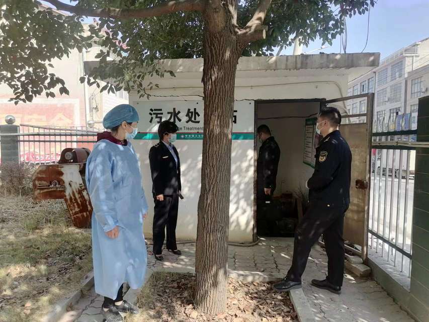 蕲春生态环境分局加强对医疗机构医疗废物、废水的监管 严守生态环境安全底线