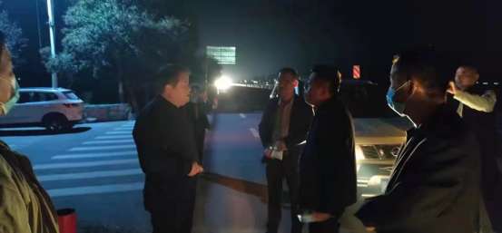 三原县对生物质禁烧进行夜间轮流巡查