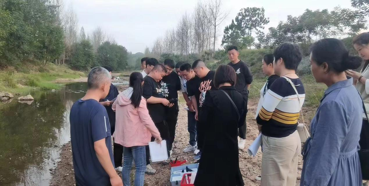 桐柏县环境监测人员参加持证上岗考核