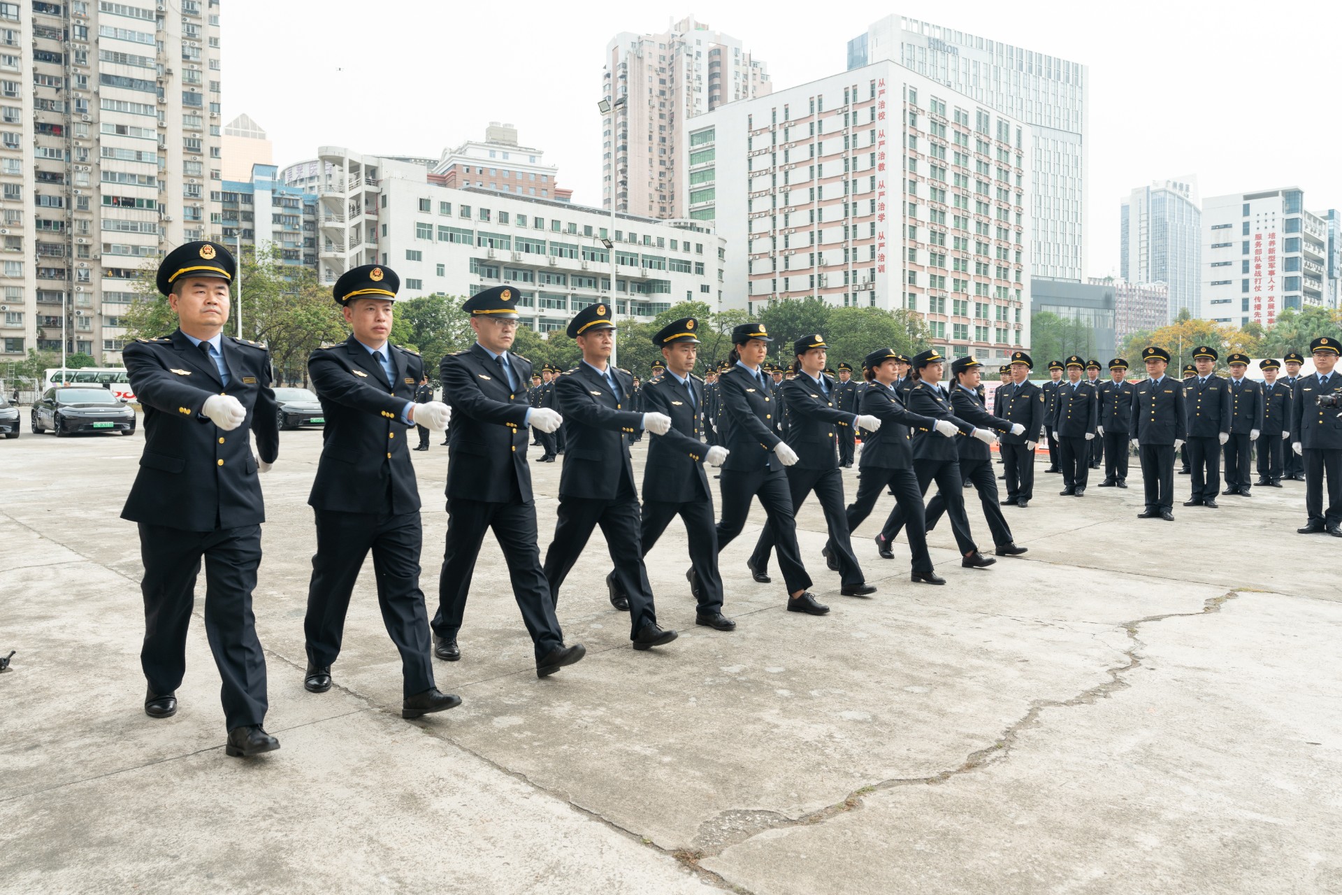 广东省生态环境保护综合行政执法规范化着装仪式举行