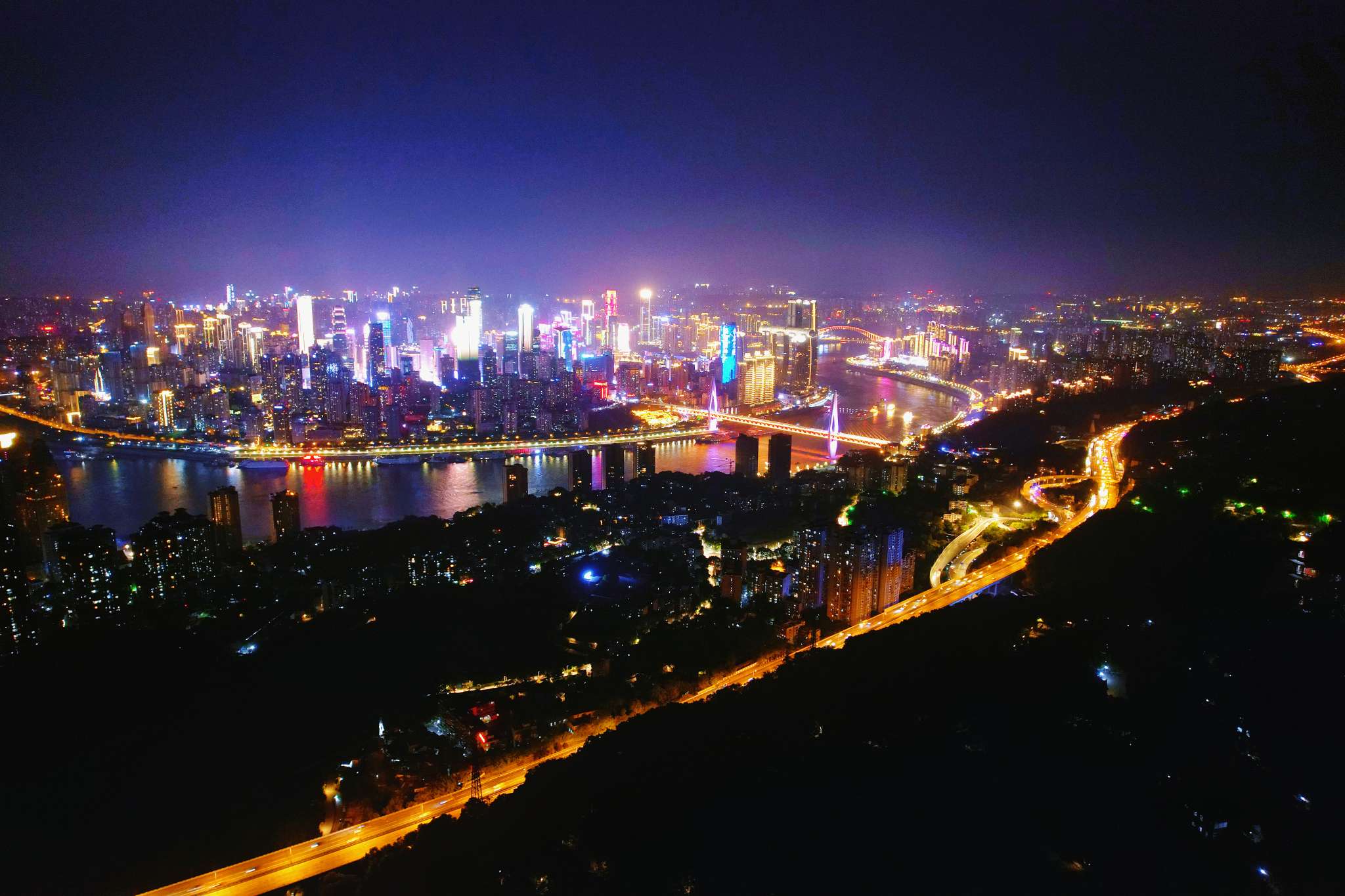 我拍大美中国#重庆|重庆的天街,万家灯火,满天繁星