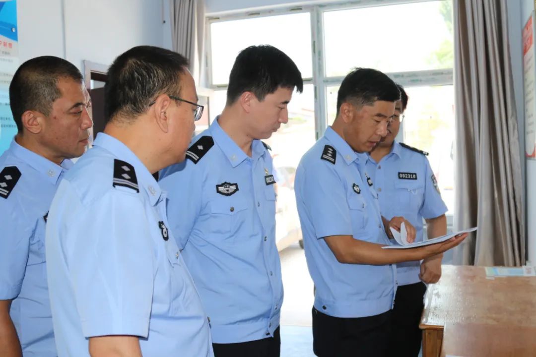 绛县副县长崔滨督导检查基层派出所"一标三实"和社区警务工作