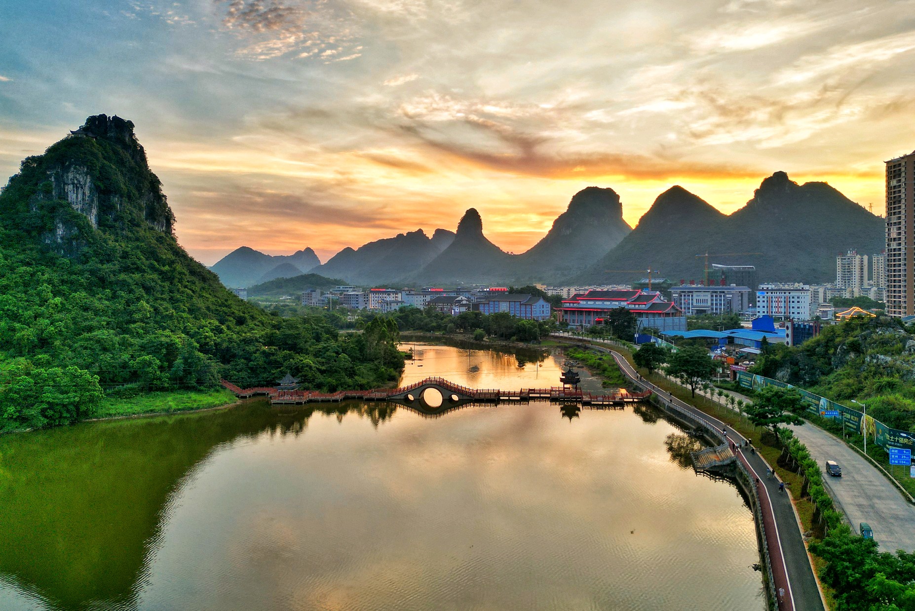 仫佬族风景图片